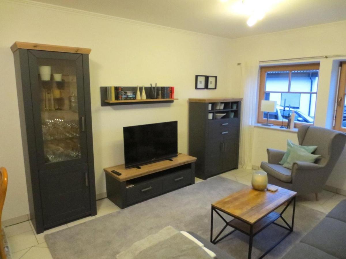 Holiday Flat With Idyllic Garden In Daun Exterior foto