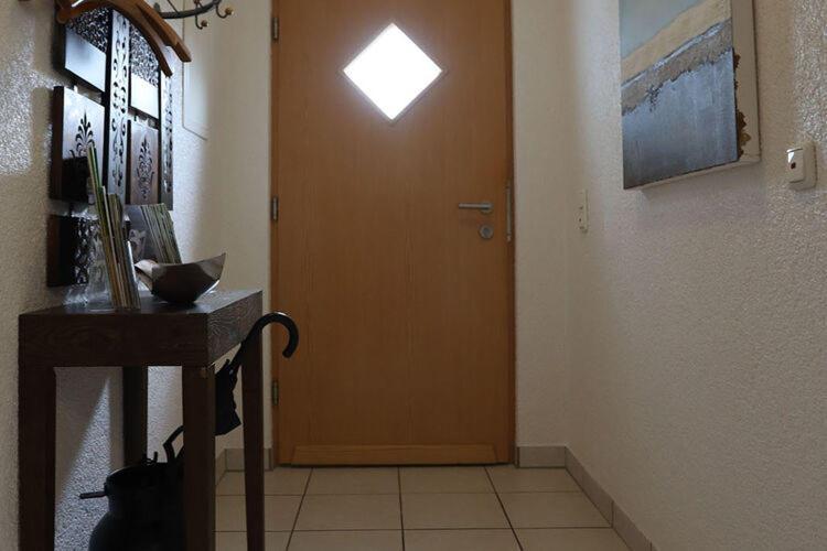 Holiday Flat With Idyllic Garden In Daun Exterior foto
