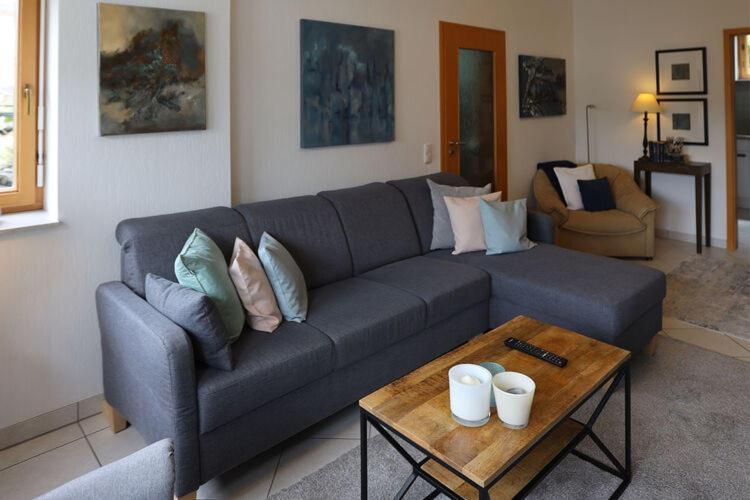 Holiday Flat With Idyllic Garden In Daun Exterior foto