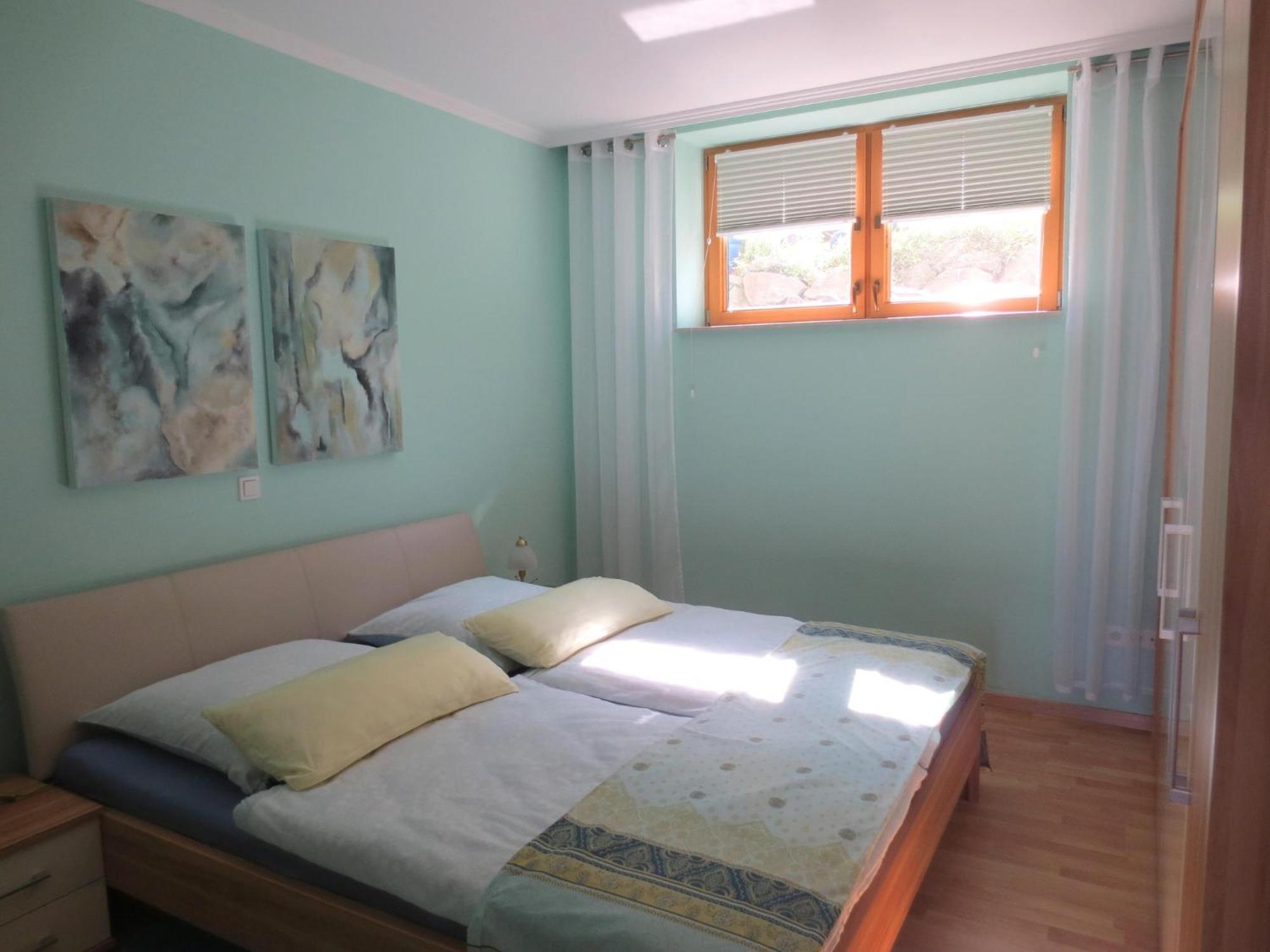 Holiday Flat With Idyllic Garden In Daun Exterior foto